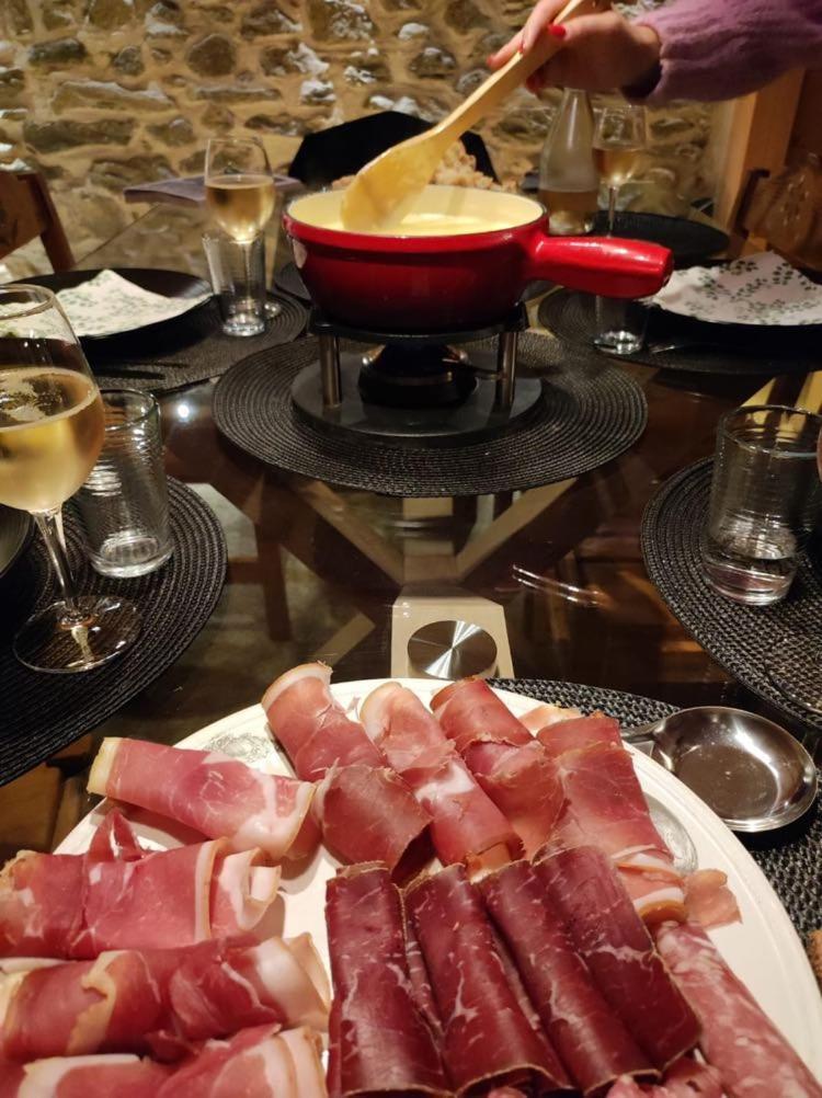 Belle Maison Traditionnelle - Les Chavonnes Hébergement de vacances *